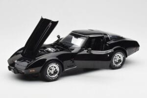 Chevrolet Corvette C3 Черен UT Models 1:18 21071 Метал — снимка 2 от 8