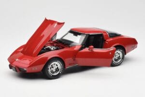 Chevrolet Corvette C3 Червен UT Models 1:18 21073 Метал — снимка 2 от 8