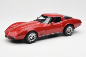 Chevrolet Corvette C3 Червен UT Models 1:18 21073 Метал