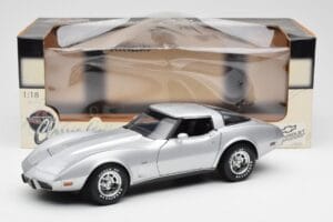 Chevrolet Corvette C3 Сребрист UT Models 1:18 21072 Метал — снимка 8 от 8