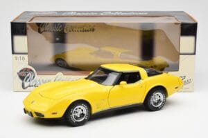 Chevrolet Corvette C3 Жълт UT Models 1:18 21074 Метал — снимка 8 от 8
