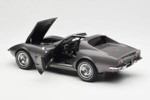 Chevrolet Corvette C3 Spider Laguna Сив Металик AUTOart 1:18 71173 Метал — снимка 5 от 8