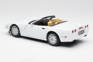 Chevrolet Corvette C4 Кабриолет Бял Maisto 1:18 32830 Метал — снимка 7 от 8