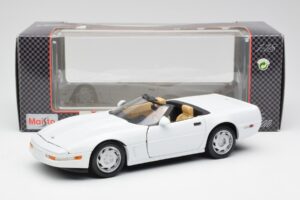 Chevrolet Corvette C4 Кабриолет Бял Maisto 1:18 32830 Метал — снимка 8 от 8