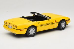 Chevrolet Corvette C4 Indianapolis 500 Pace Car Жълт Greenlight 1:18 11801-06 Метал — снимка 3 от 8