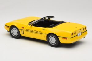 Chevrolet Corvette C4 Indianapolis 500 Pace Car Жълт Greenlight 1:18 11801-06 Метал — снимка 7 от 8