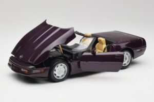 Chevrolet Corvette C4 LT4 Кабриолет Лилав Металик Maisto 1:18 50277 Метал — снимка 2 от 8