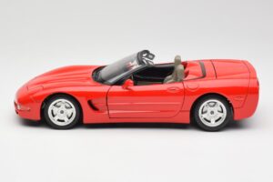 Chevrolet Corvette C5 Кабриолет Червен Bburago 1:18 3076 Метал — снимка 4 от 8