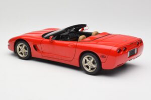 Chevrolet Corvette C5 Кабриолет Червен UT Models 1:18 21006 Метал — снимка 7 от 8