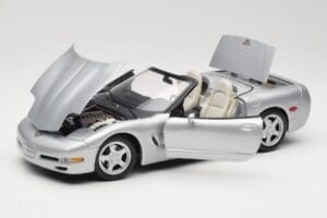 Chevrolet Corvette C5 Кабриолет Сребрист Maisto 1:18 50317 Метал — снимка 2 от 8