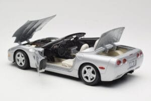 Chevrolet Corvette C5 Кабриолет Сребрист Maisto 1:18 50317 Метал — снимка 5 от 8