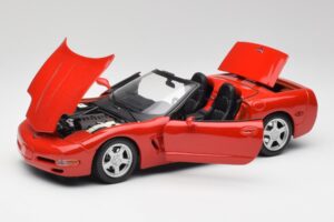 Chevrolet Corvette C5 Кабриолет Torch Червен Maisto 1:18 50318 Метал — снимка 2 от 8