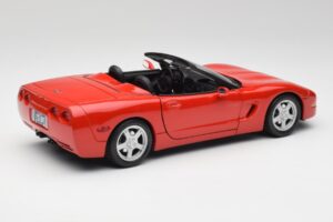 Chevrolet Corvette C5 Кабриолет Torch Червен Maisto 1:18 50318 Метал — снимка 3 от 8