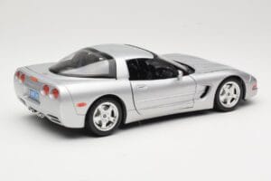 Chevrolet Corvette C5 Сребрист Bburago 1:18 3056 Метал — снимка 3 от 8