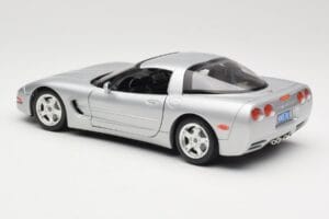 Chevrolet Corvette C5 Сребрист Bburago 1:18 3056 Метал — снимка 7 от 8