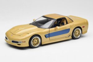 Chevrolet Corvette C5 Guldstrand Signature Edition Златист Maisto 1:18 31657 Метал