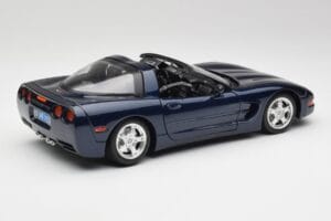 Chevrolet Corvette C5 Nassau Син Bburago 1:18 30166 Метал — снимка 3 от 8