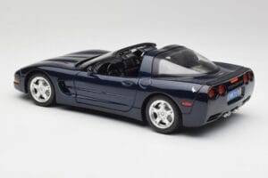 Chevrolet Corvette C5 Nassau Син Bburago 1:18 30166 Метал — снимка 7 от 8