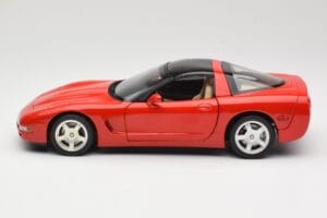 Chevrolet Corvette C5 Targa Червен UT Models 1:18 21001 Метал — снимка 4 от 8
