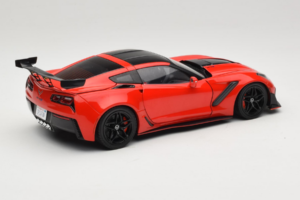 Chevrolet Corvette C7 ZR1 Torch Red IXO 1:18 18RDC243-FO Метал — снимка 3 от 8