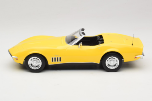 Chevrolet Corvette C3 Кабриолет Daytona Yellow Norev 1:18 189039 Метал — снимка 3 от 6