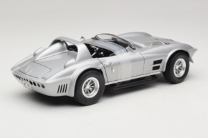 Chevrolet Corvette Grand Sport Сребърен Fast & Furious Greenlight 1:18 12842 Метал — снимка 2 от 6