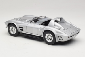 Chevrolet Corvette Grand Sport Сребърен Fast & Furious Greenlight 1:18 12842 Метал — снимка 5 от 6
