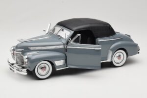 Chevrolet Deluxe Кабриолет с Мек Покрив Сив Eagles Race 1:18 7497276 Метал — снимка 2 от 8