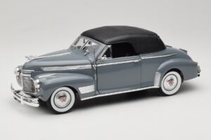 Chevrolet Deluxe Кабриолет с Мек Покрив Сив Eagles Race 1:18 7497276 Метал
