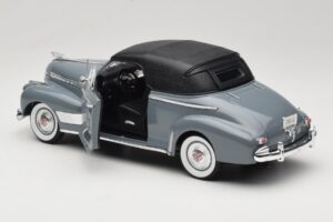 Chevrolet Deluxe Кабриолет с Мек Покрив Сив Eagles Race 1:18 7497276 Метал — снимка 5 от 8