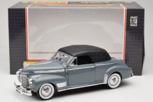 Chevrolet Deluxe Кабриолет с Мек Покрив Сив Eagles Race 1:18 7497276 Метал — снимка 8 от 8