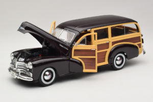 Chevrolet Fleetmaster Woody Черен Maisto 1:18 56043 Метал — снимка 2 от 8
