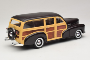 Chevrolet Fleetmaster Woody Черен Maisto 1:18 56043 Метал — снимка 3 от 8