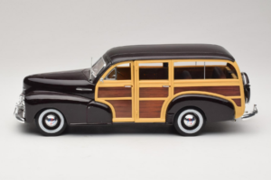 Chevrolet Fleetmaster Woody Черен Maisto 1:18 56043 Метал — снимка 4 от 8