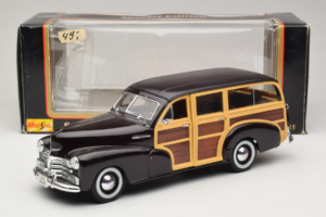 Chevrolet Fleetmaster Woody Черен Maisto 1:18 56043 Метал — снимка 8 от 8
