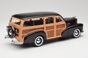 Chevrolet Fleetmaster Woody Черен & Wood Panels Maisto 1:18 43697545B Метал — снимка 3 от 8