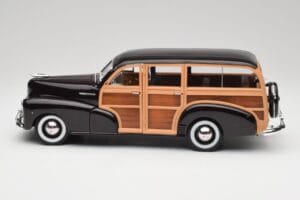 Chevrolet Fleetmaster Woody Черен & Wood Panels Maisto 1:18 43697545B Метал — снимка 4 от 8
