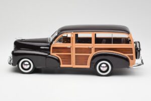 Chevrolet Fleetmaster Woody Кафяв Maisto 1:18 36854 Метал — снимка 4 от 8