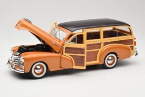 Chevrolet Fleetmaster Woody Златен Maisto 1:18 56042 Метал — снимка 2 от 8
