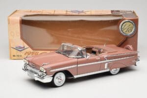 Chevrolet Impala Кабриолет Кафяв Motormax 1:18 73112 Метал — снимка 8 от 8