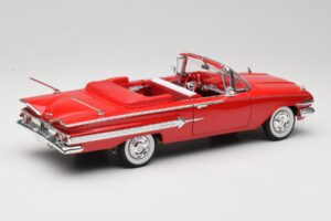 Chevrolet Impala Кабриолет Червен Welly 1:18 9864W Метал — снимка 3 от 8