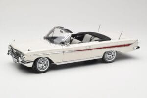 Chevrolet Impala Кабриолет Бял Sun Star 1:18 3405 Метал