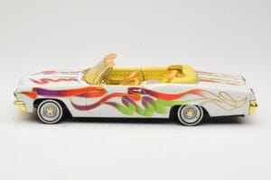 Chevrolet Impala Lowrider White Metallic Hot Wheels 1:18 27635 Метал — снимка 4 от 8