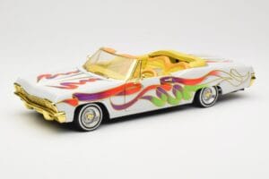 Chevrolet Impala Lowrider White Metallic Hot Wheels 1:18 27635 Метал