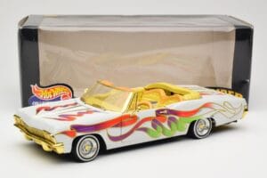 Chevrolet Impala Lowrider White Metallic Hot Wheels 1:18 27635 Метал — снимка 8 от 8
