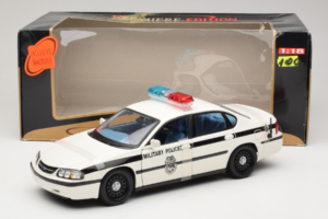 Chevrolet Impala Military Police Maisto 1:18 36611 Метал — снимка 6 от 6