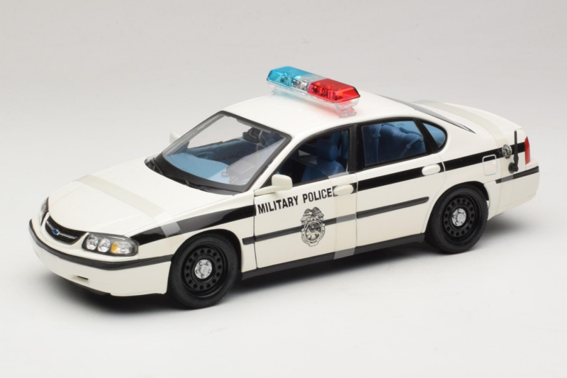 Chevrolet Impala Military Police Maisto 1:18 36611 Метал