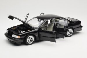 Chevrolet Impala SS Черен AUTOart 1:18 71091 Метал — снимка 2 от 8