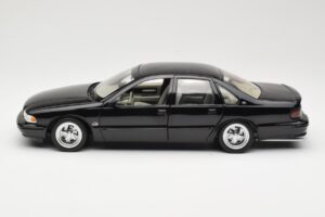 Chevrolet Impala SS Черен AUTOart 1:18 71091 Метал — снимка 4 от 8
