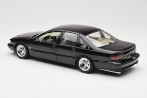 Chevrolet Impala SS Черен AUTOart 1:18 71091 Метал — снимка 7 от 8